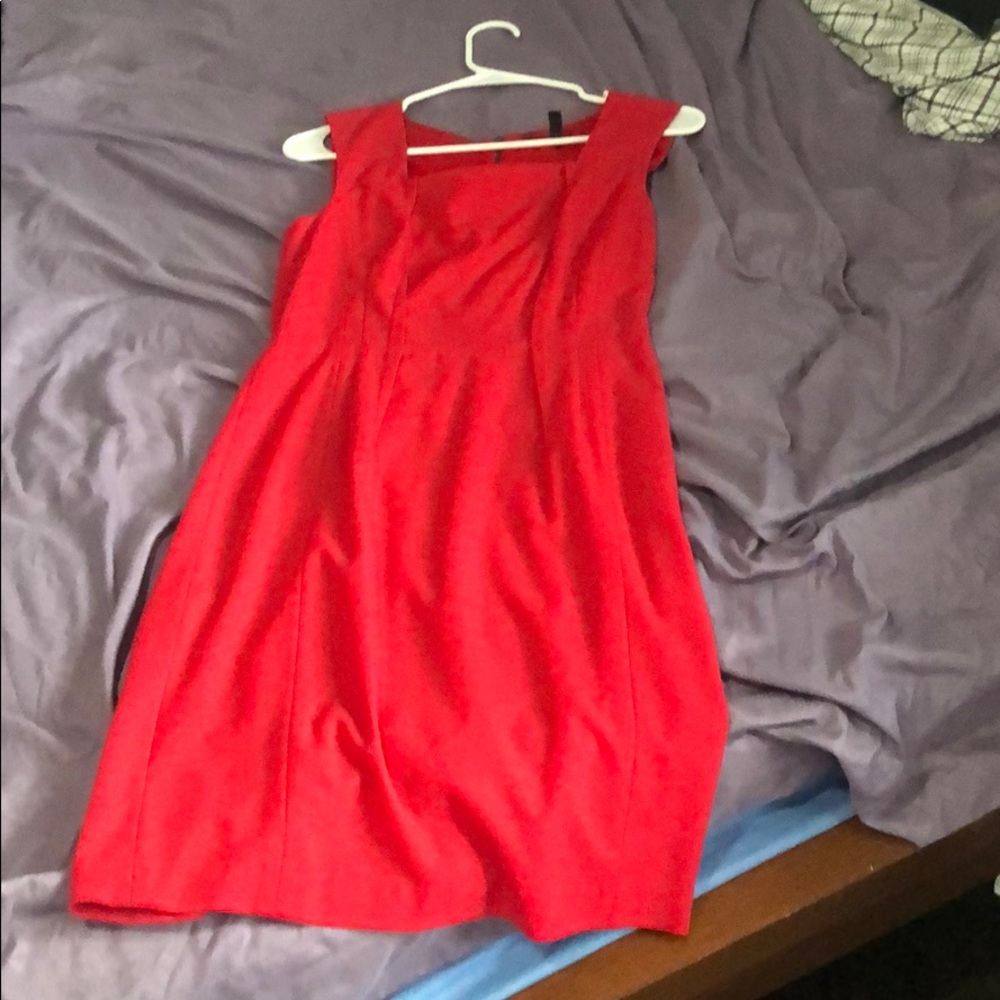 Dress - Picture 3 of 4